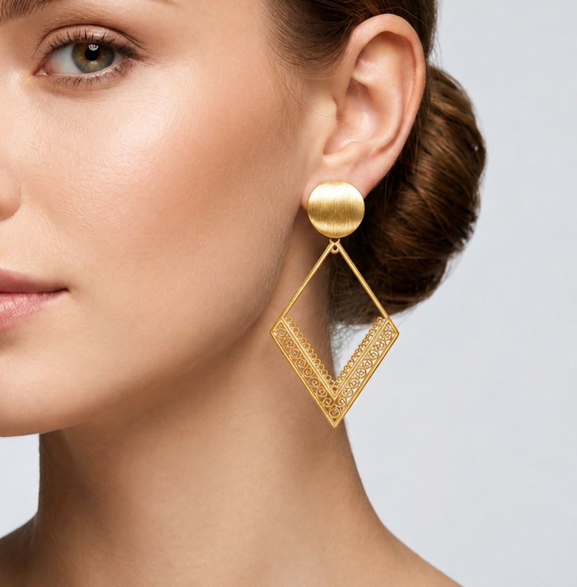 V-Detail geometric drop Earrings