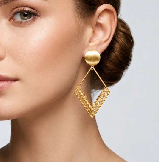 V-Detail geometric drop Earrings